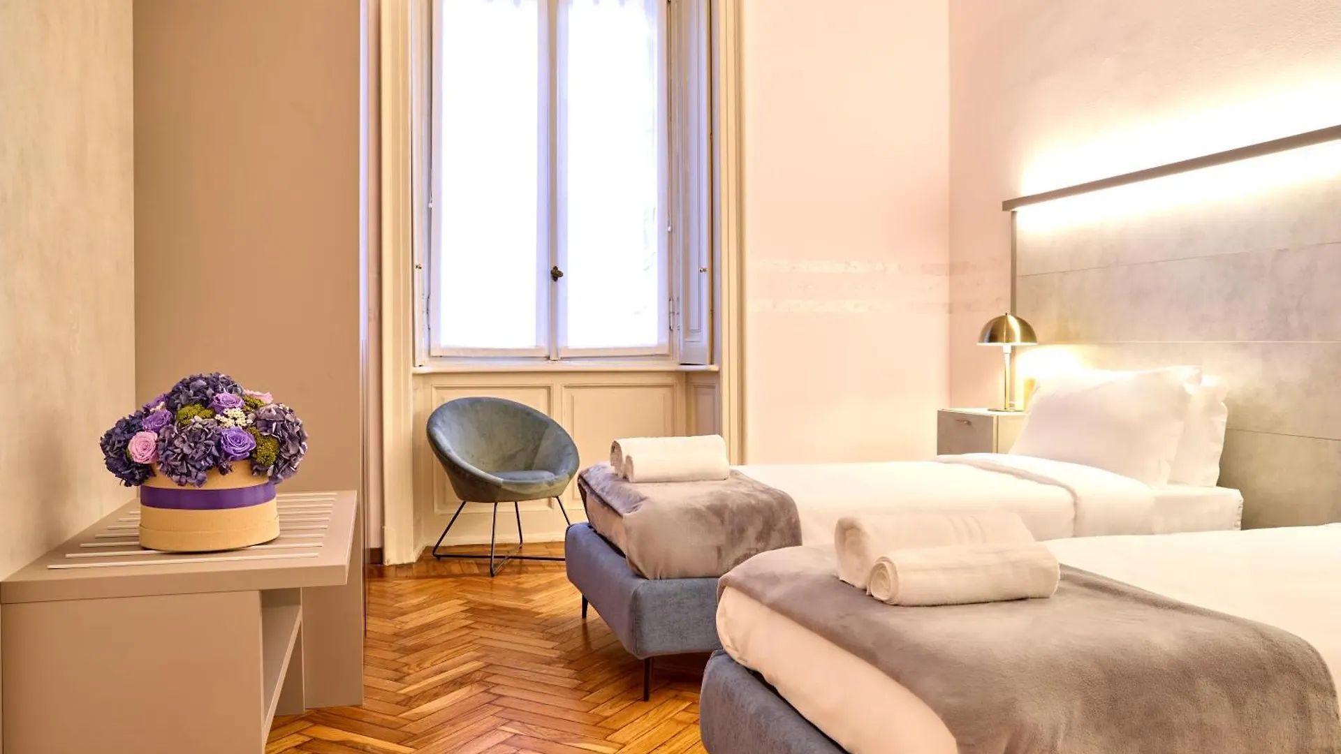 Milan Retreats Porta Romana 0*,  Италия