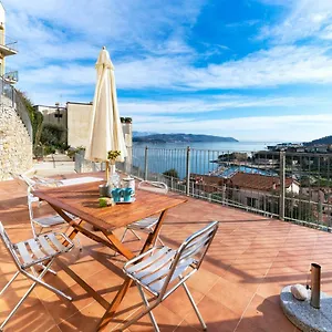 casa-lublu.hotelitalianriviera.com/