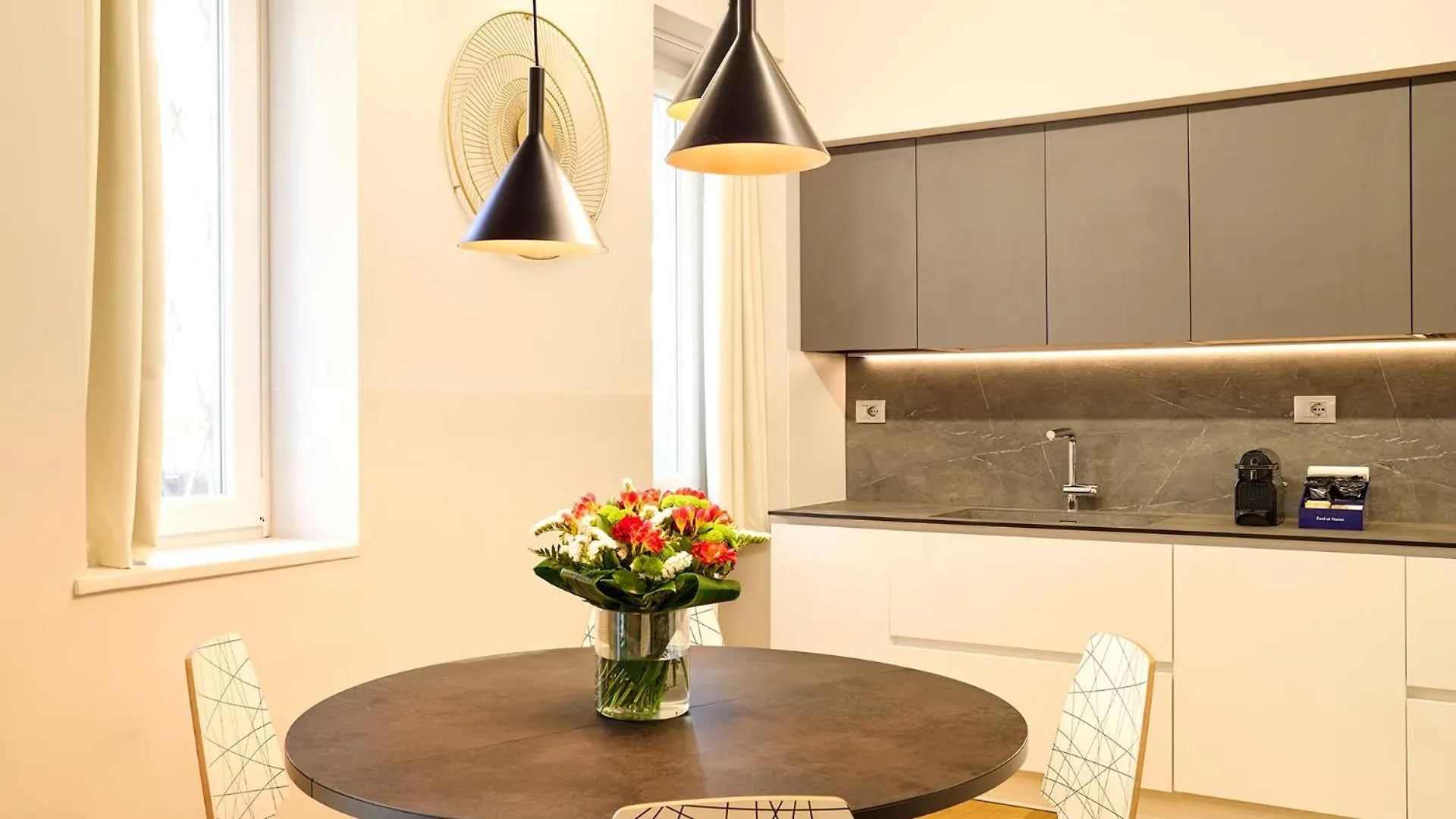 Milan Retreats Porta Romana 0*,  Италия